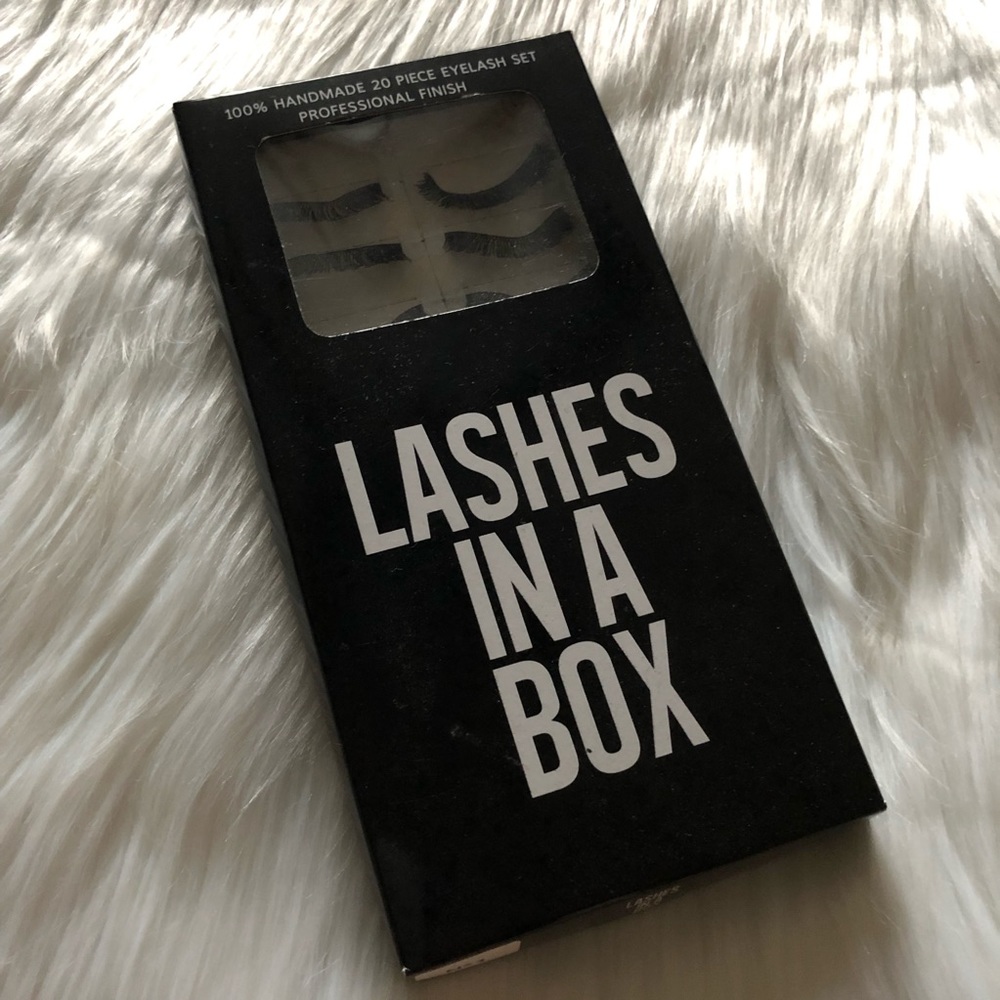 NIB LASHES IN A BOX False Eyelashes - 9 Lash Sets